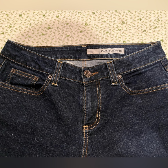 DKNY SOHO Dark Wash Women’s Bootcut Jeans, Size 8 - Picture 16 of 16